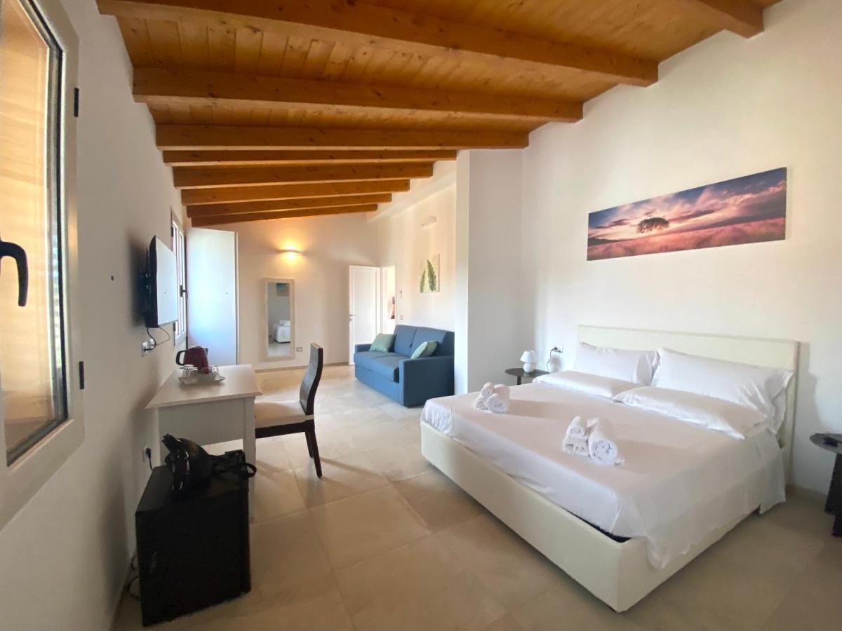 Punto Zero Rooms San Teodoro  Esterno foto