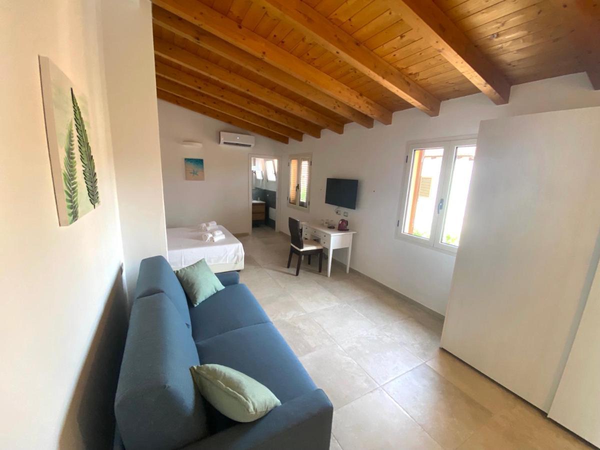 Punto Zero Rooms San Teodoro  Esterno foto